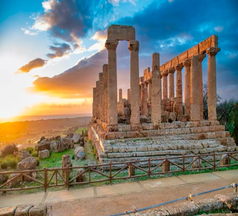 Vallée des Temples d'Agrigente et Scala dei Turchi depuis l'hôtel Baia D'Oro