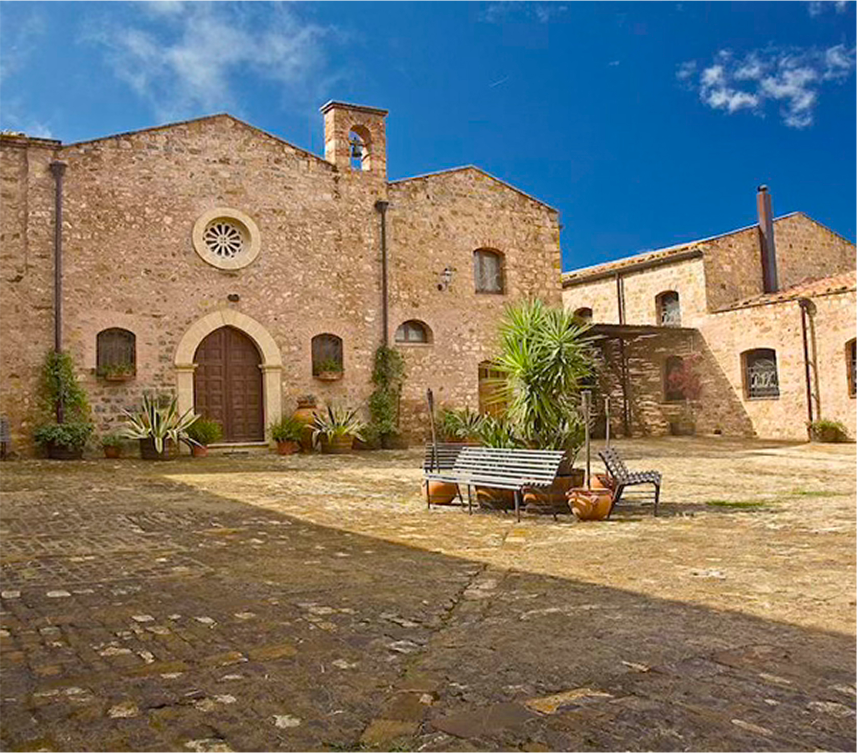 Castelbuono con degustazione di vini dell'hotel Cefalù